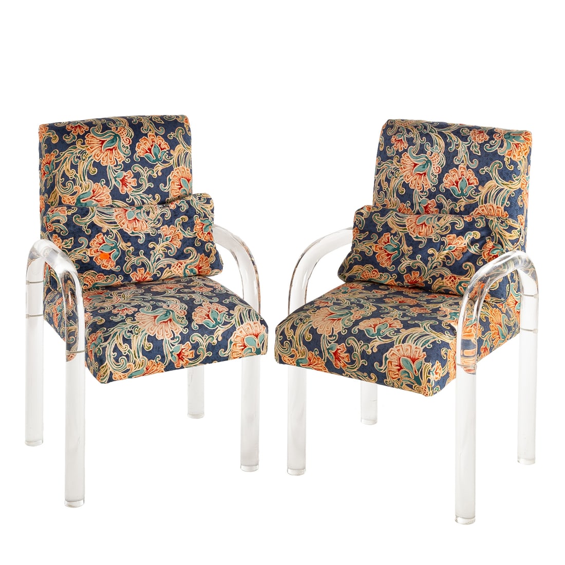 A Pair of Contemporary Lucite Armchairs (1 of 5)