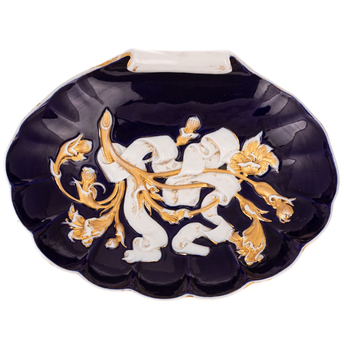 A Meissen Porcelain Shell-Form Dish (1 of 4)