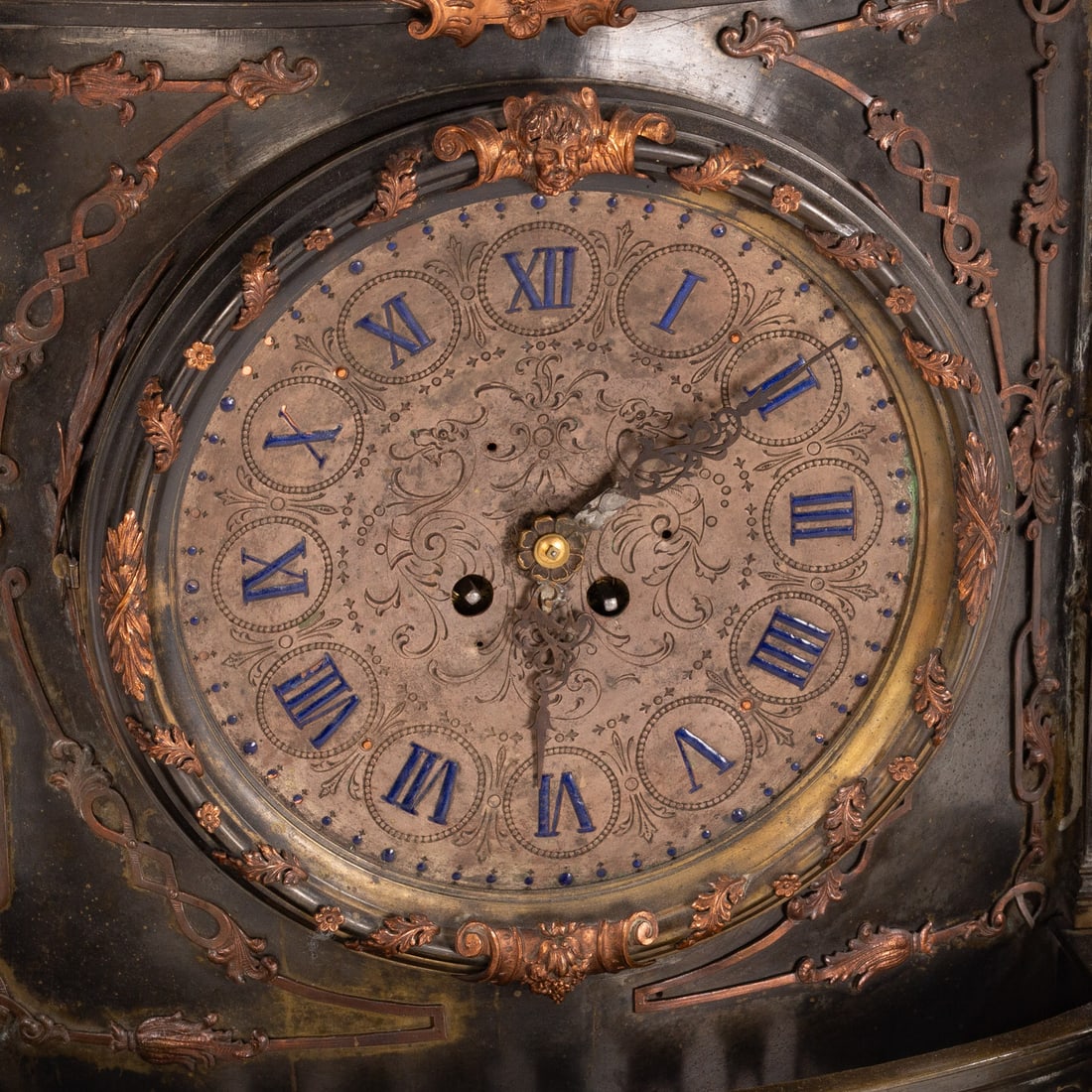 A Neoclassical Metal Wall Clock - 2