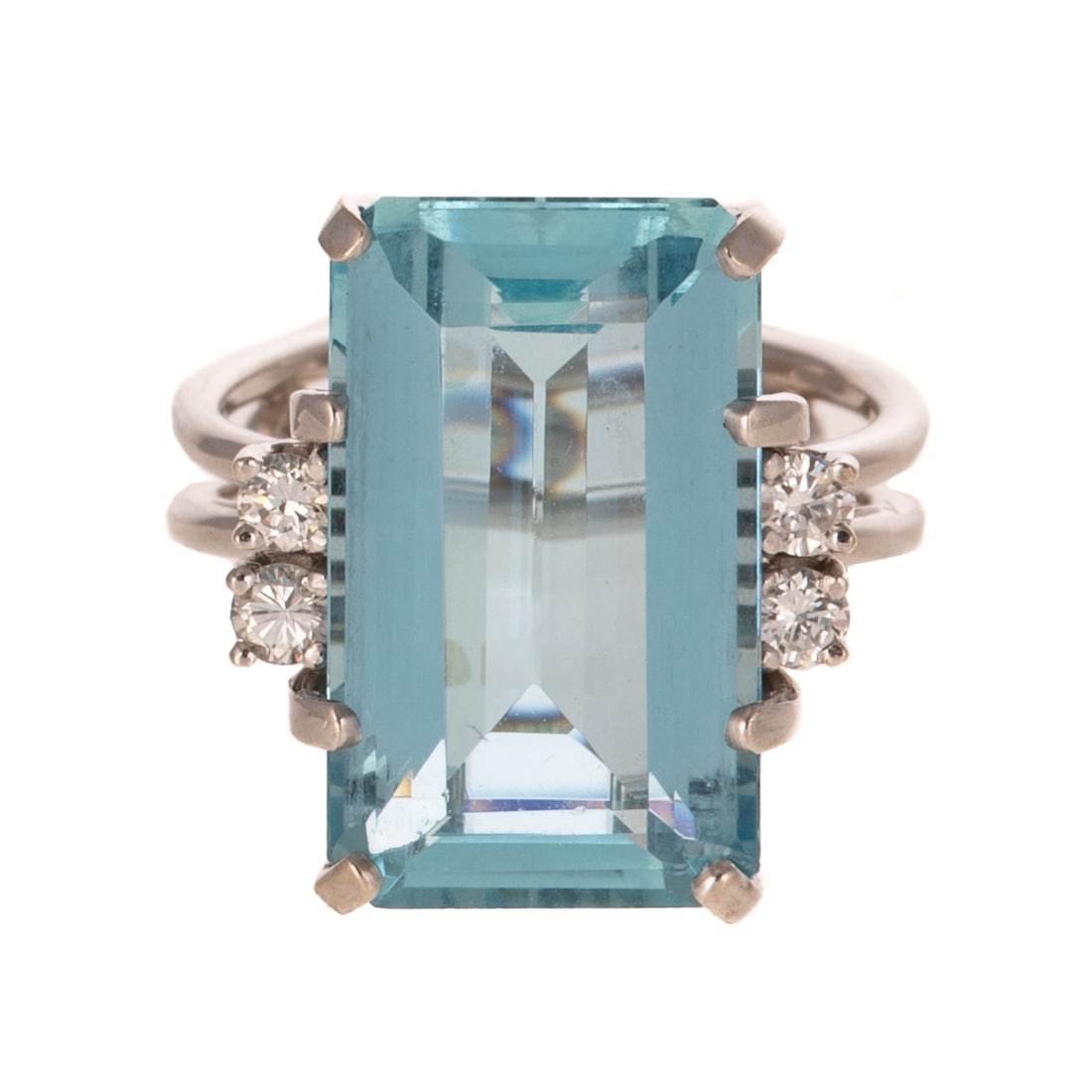 An Exceptional 11.05 ct Aquamarine & Diamond Ring in Platinum (1 of 6)