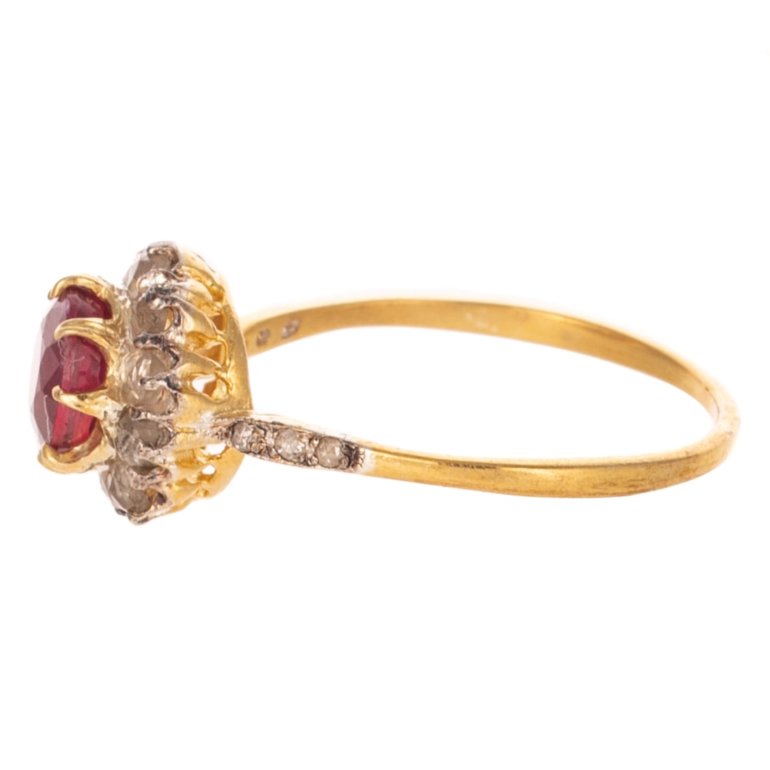 A Ruby & Diamond Ring - 2