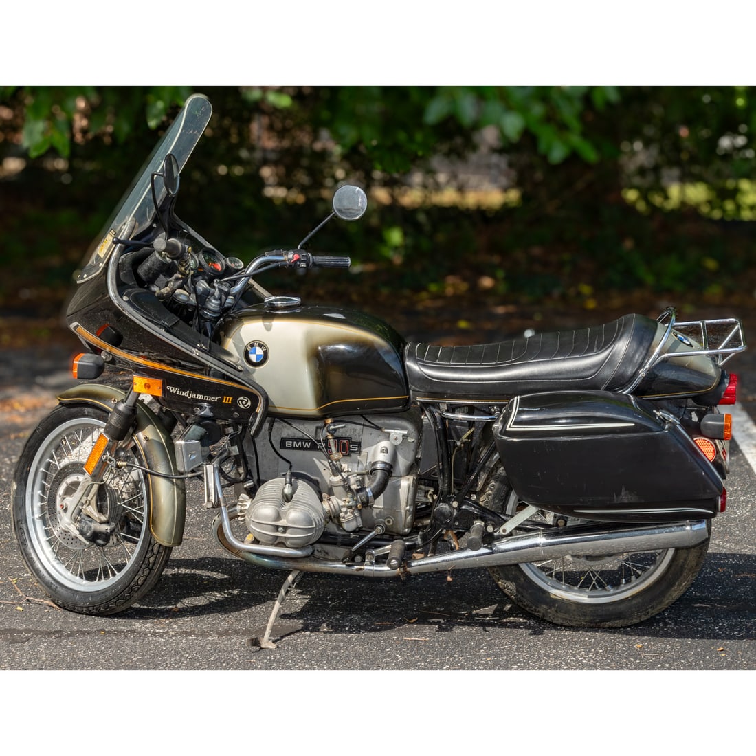 1975 BMW R90S Motorcycle (1 of 15)