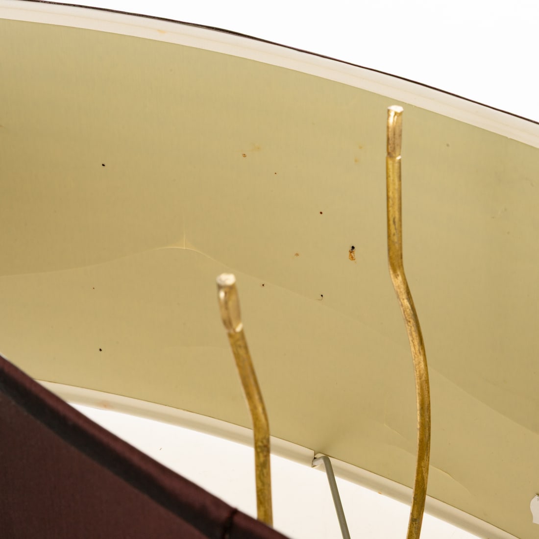 A Contemporary Table Lamp - 8