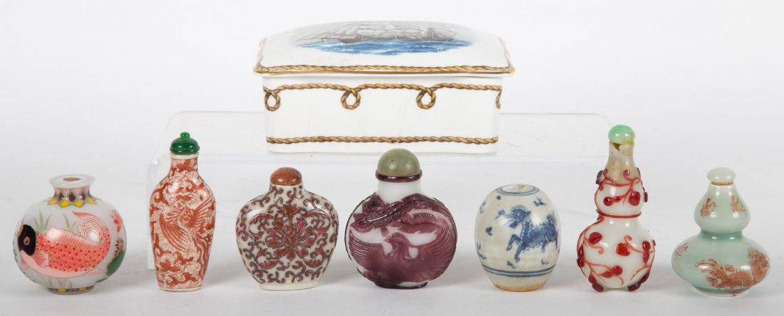 Six Chinese snuff bottles and porcelain box (1 of 5)