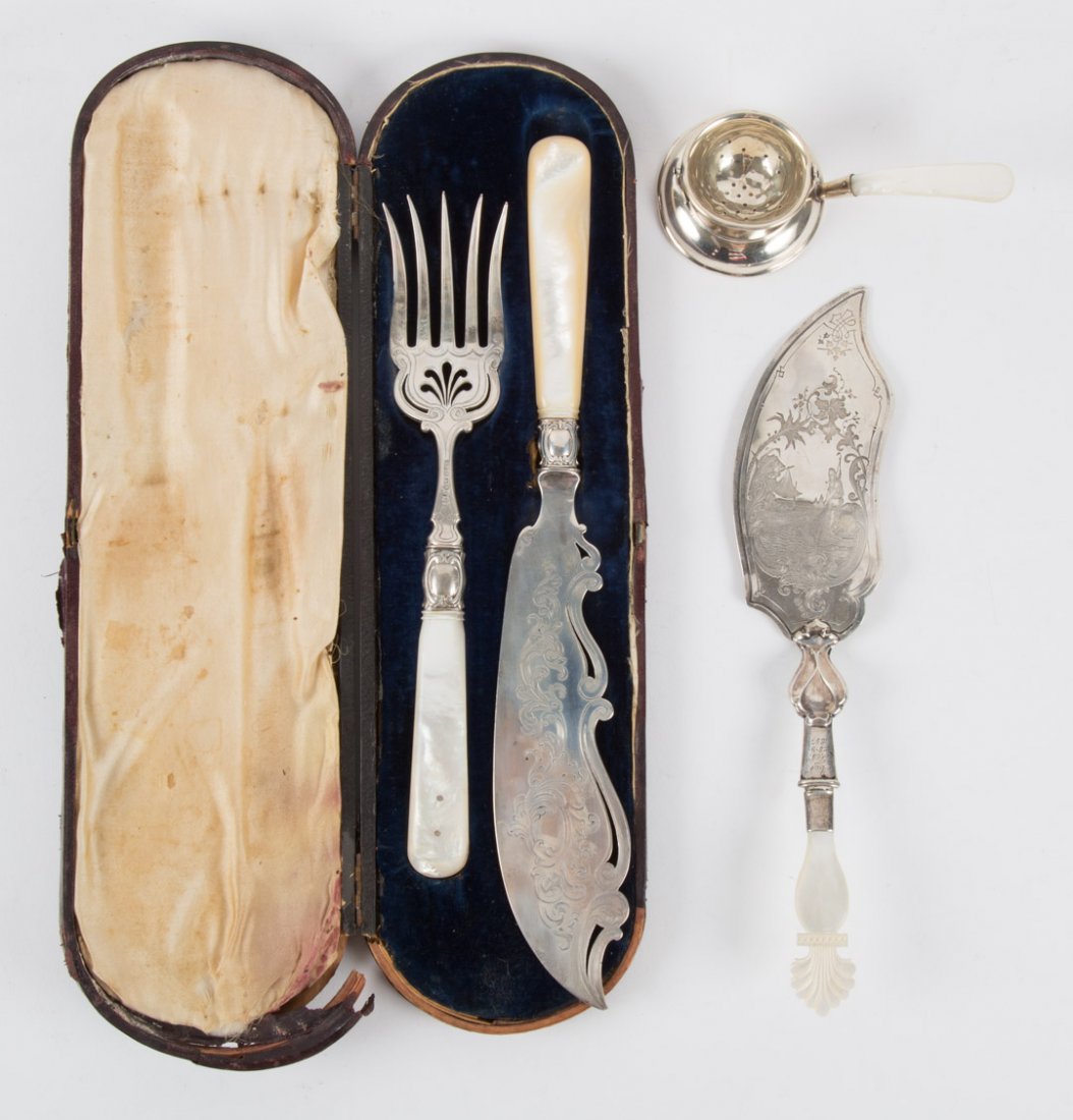 Victorian mother of pearl & sterling fish set (1 of 9)