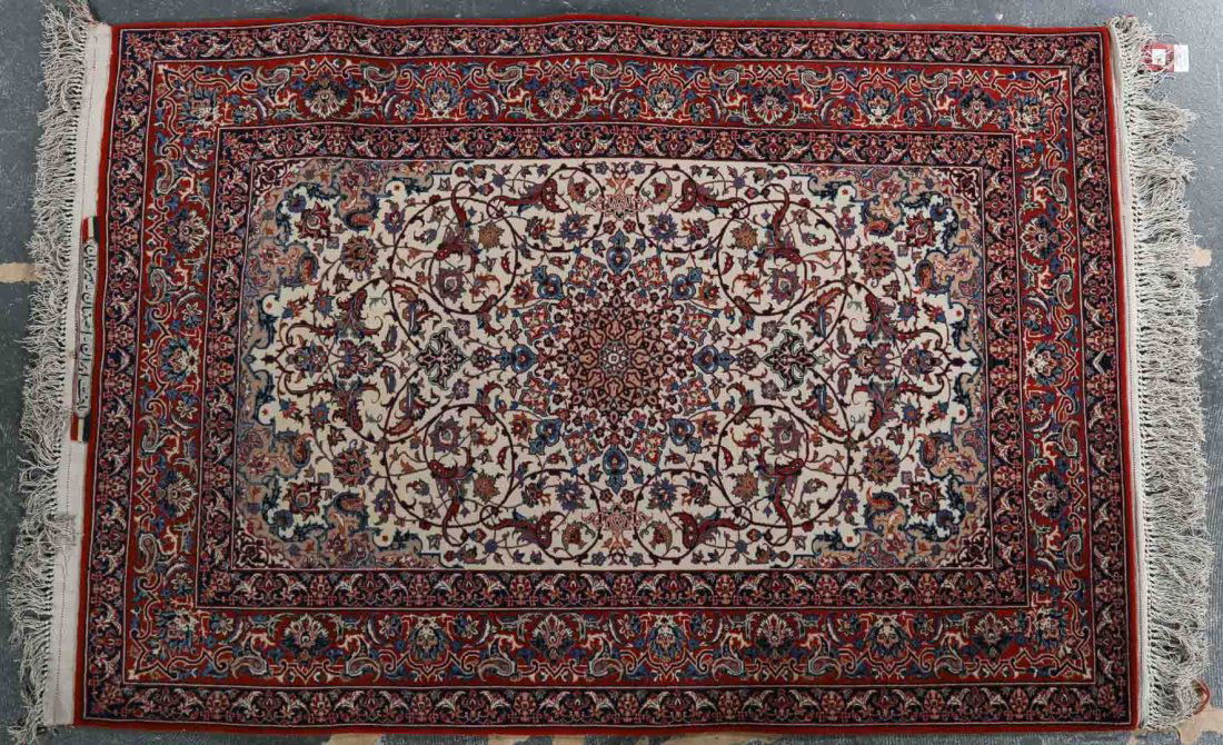 Fine Ispahan rug, approx. 3.3 x 4.9 (1 of 1)