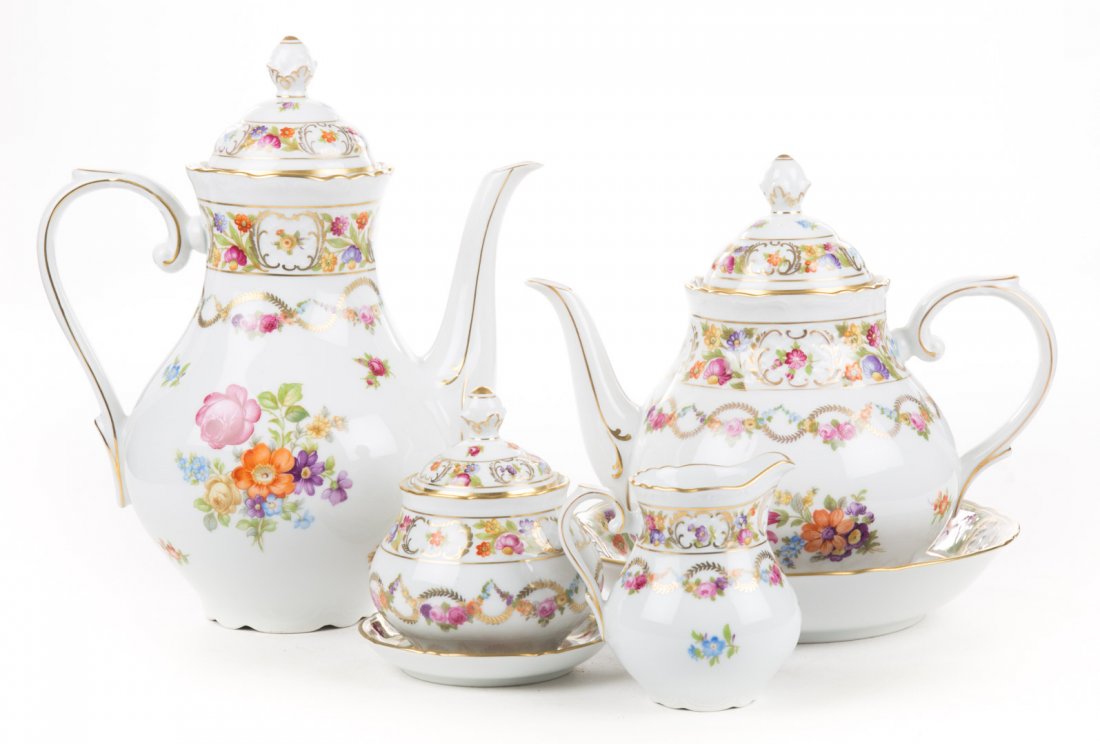 Schumann porcelain partial tea/coffee service (1 of 7)