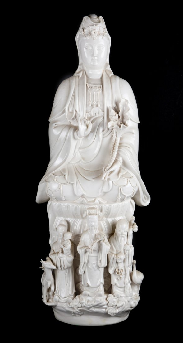 Chinese blanc de chine porcelain Quan-Yin in group (1 of 8)