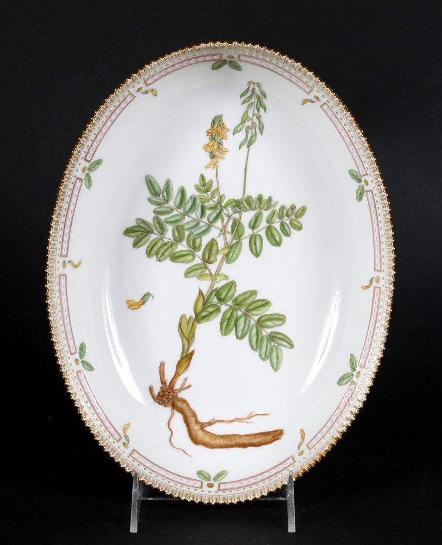Royal Copenhagen Flora Danica oval bowl (1 of 2)