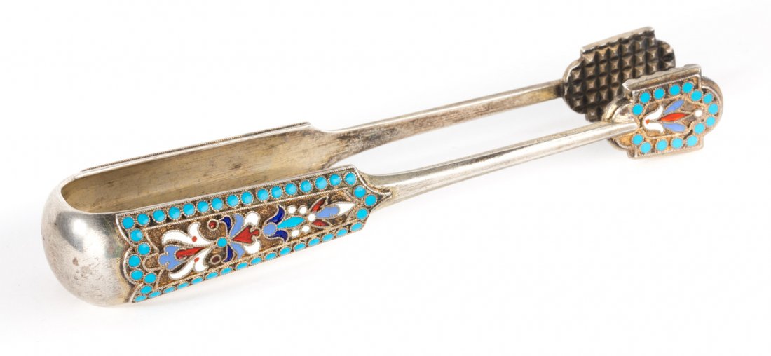 Russian cloisonne enamel sugar tongs: makers mark possibly of Nikolai Aleksejev, Moscow, 1896-1908, 84 standard, 4 3/4 in. L.