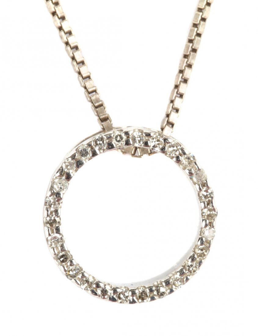 A Diamond Circle Pendant with Chain (1 of 4)