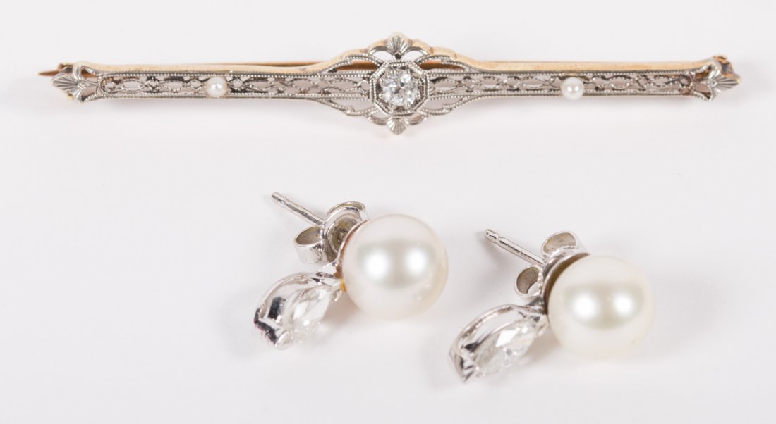 Pearl & Diamond Earrings with a Platinum Pin (1 of 5)