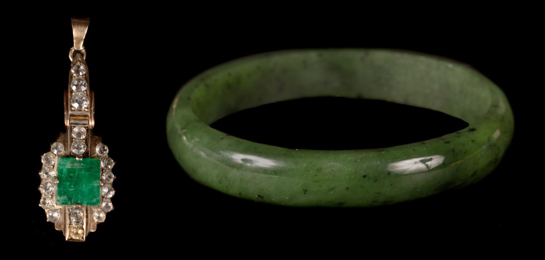A Jade Bracelet and An Emerald Pendant (1 of 6)