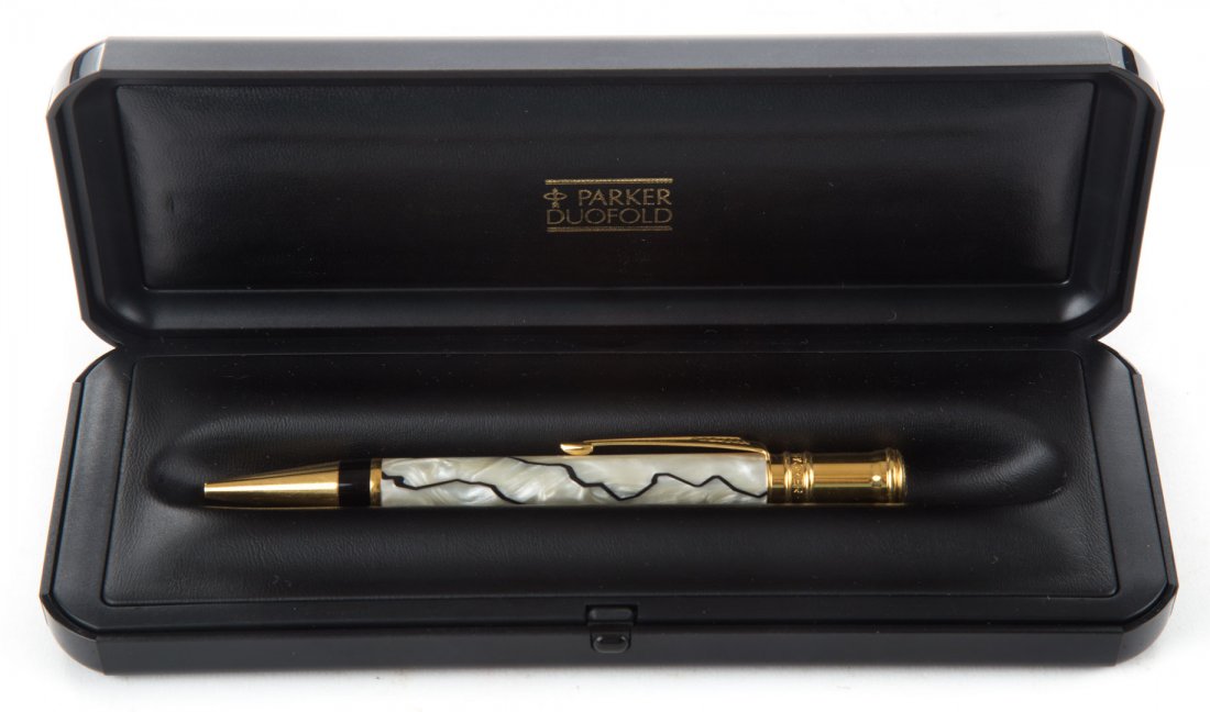 Parker Duofold ballpoint pen (1 of 4)