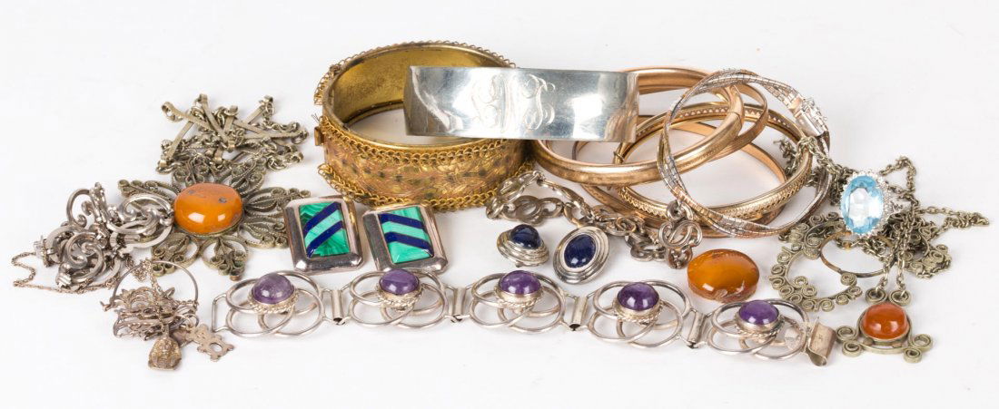 A Collection of Jewelry (1 of 3)