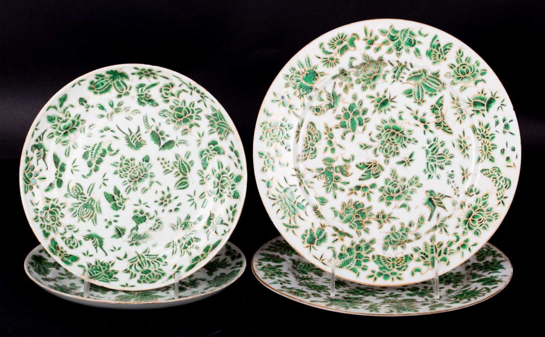 Four Chinese Export porcelain plates (1 of 4)