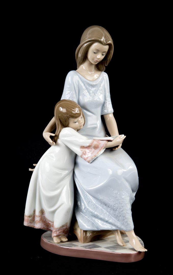 Lladro porcelain figure: Bedtime Story (1 of 4)