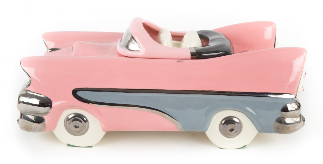Glenn Appleman. Ceramic Ford Fairlane cookie jar (1 of 4)
