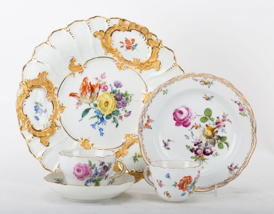 Five pieces of Meissen porcelain tableware (1 of 7)