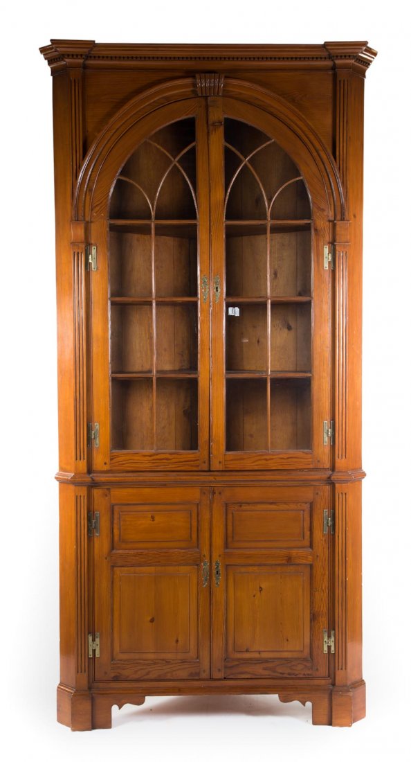 Cabinet-made Chippendale style pine corner cabinet (1 of 6)