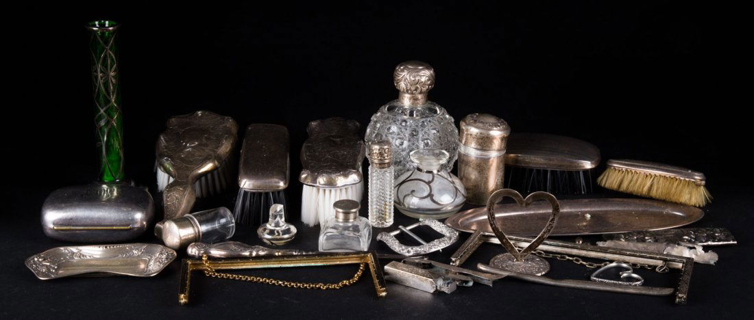 Group of sterling mounted vanity & personal items (1 of 9)