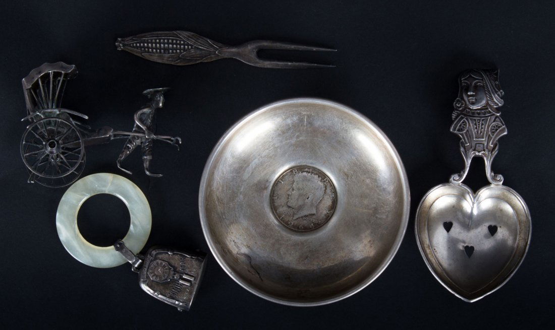 A collection of silver & sterling tchotchke items (1 of 8)