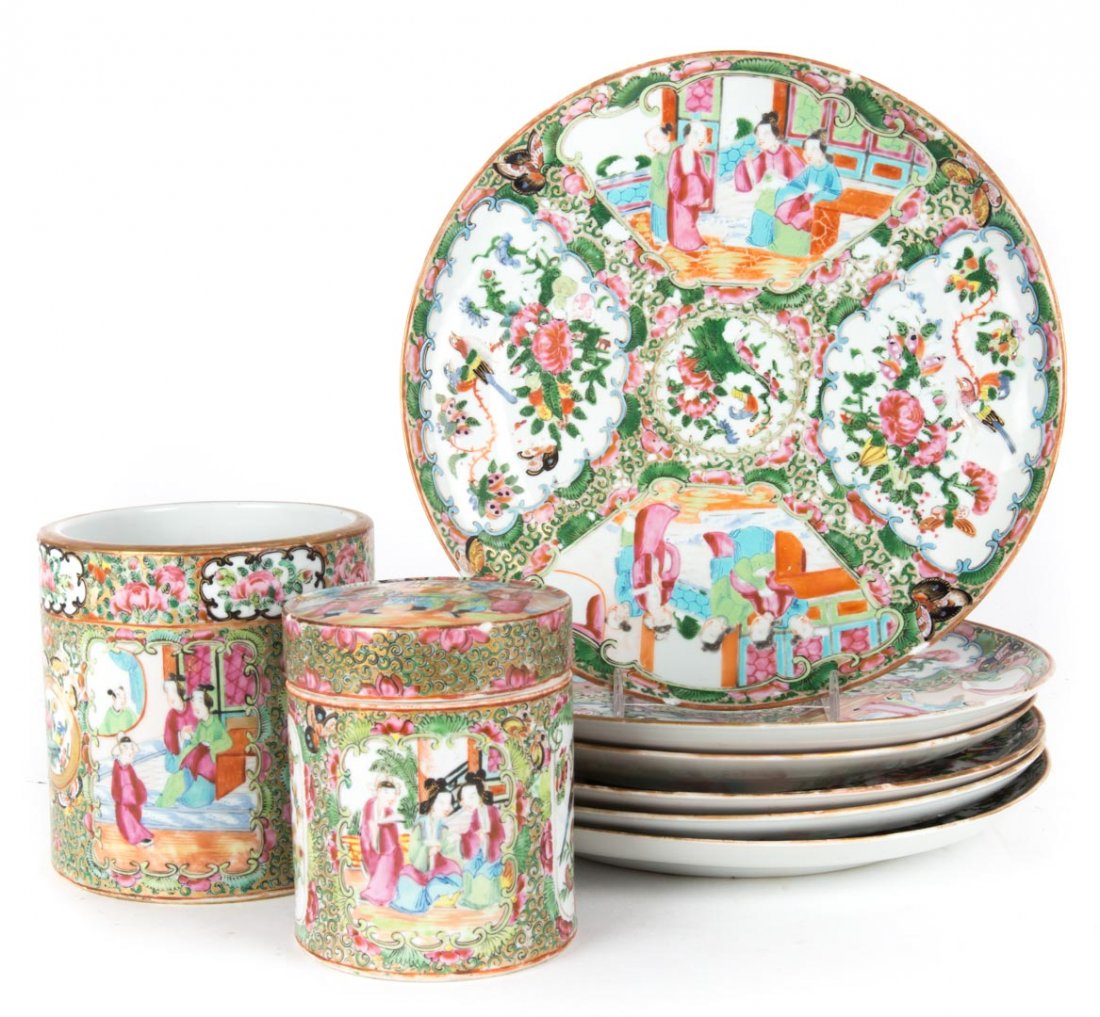 Eight Chinese Export Rose Medallion articles (1 of 6)