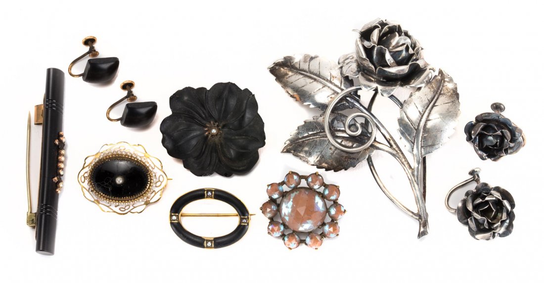 A Collection of Lady's Jewelry from an Estate (1 of 7)
