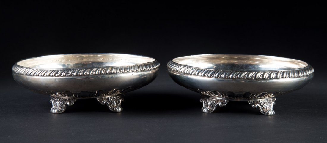Pair of Theodore B. Starr sterling serving dishes (1 of 5)