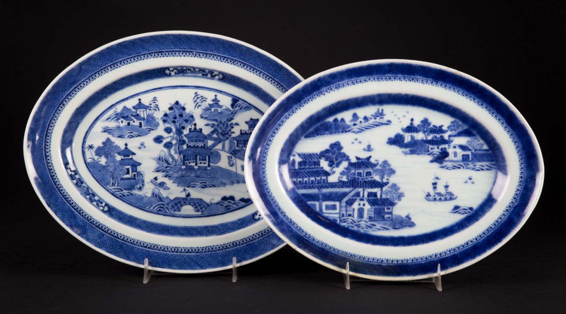 Two Chinese Export Nanking porcelain platters (1 of 5)