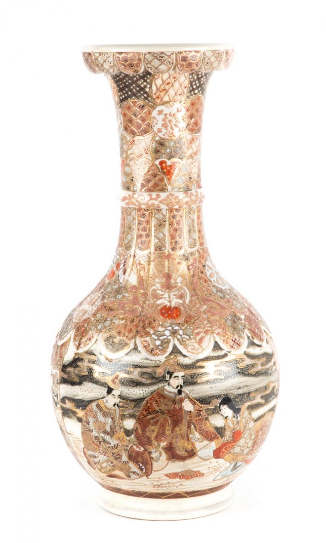 Japanese Satsuma earthenware vase (1 of 8)