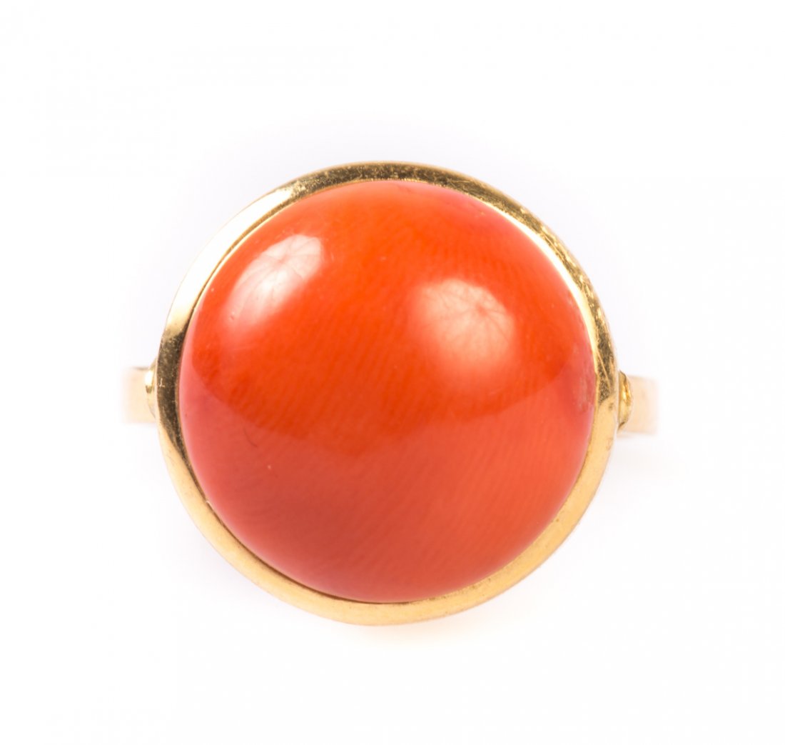A Very Fine Lady's Gold Coral Ring (1 of 4)