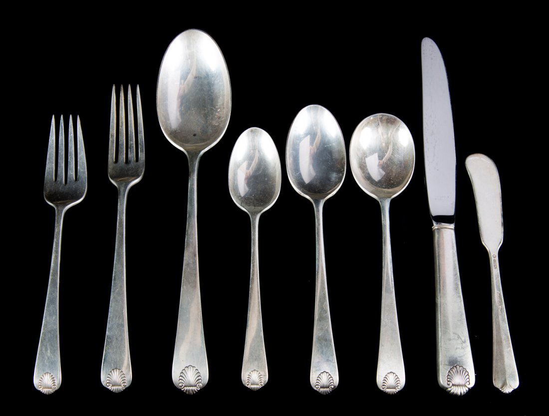 International "Colonial Shell" sterling flatware (1 of 5)