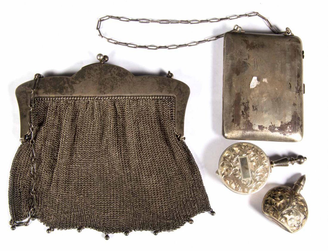 Japanese & American silver lady's personal items (1 of 6)