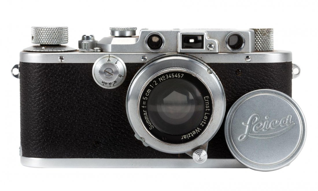 Leica No. 230030 camera: circa 1930; with Summar f = 5 cm 1:2 No. 345457 lense, original Leica lense cap and leather carrying case