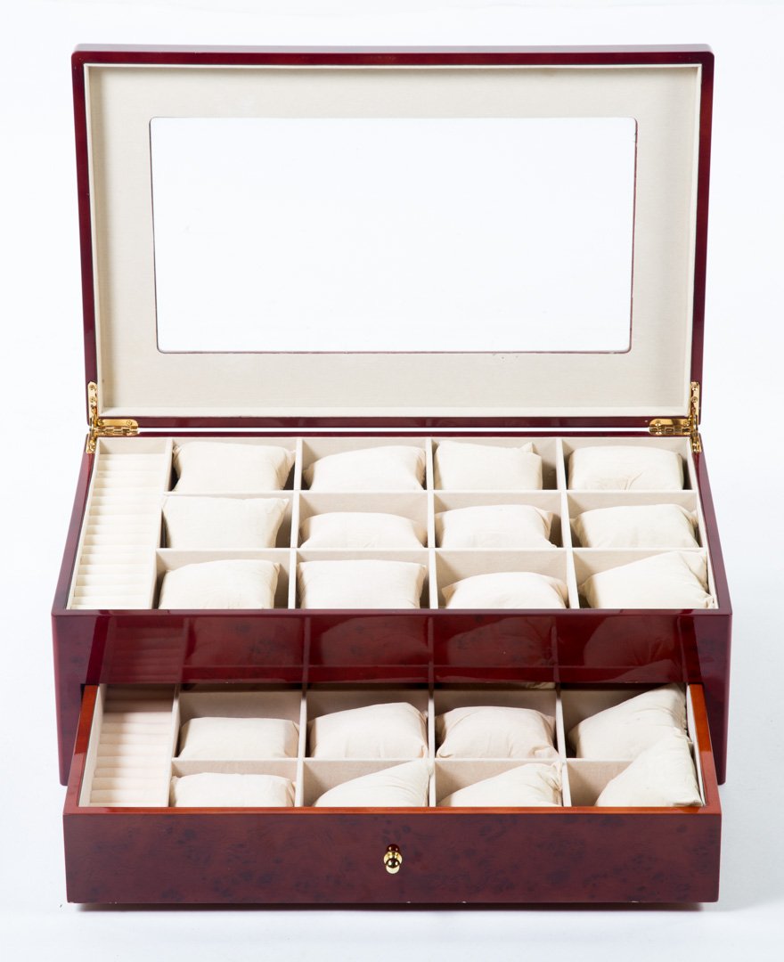 A Gentleman's 24 Watch Wooden Display Case (1 of 3)