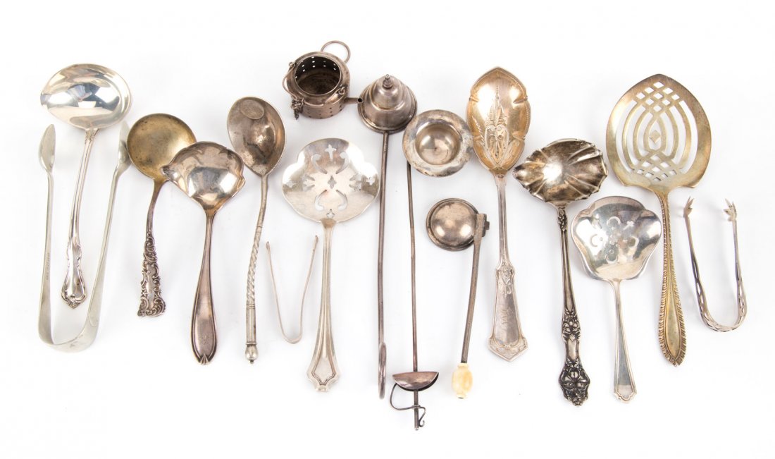 A collection of sterling silver flatware (1 of 4)