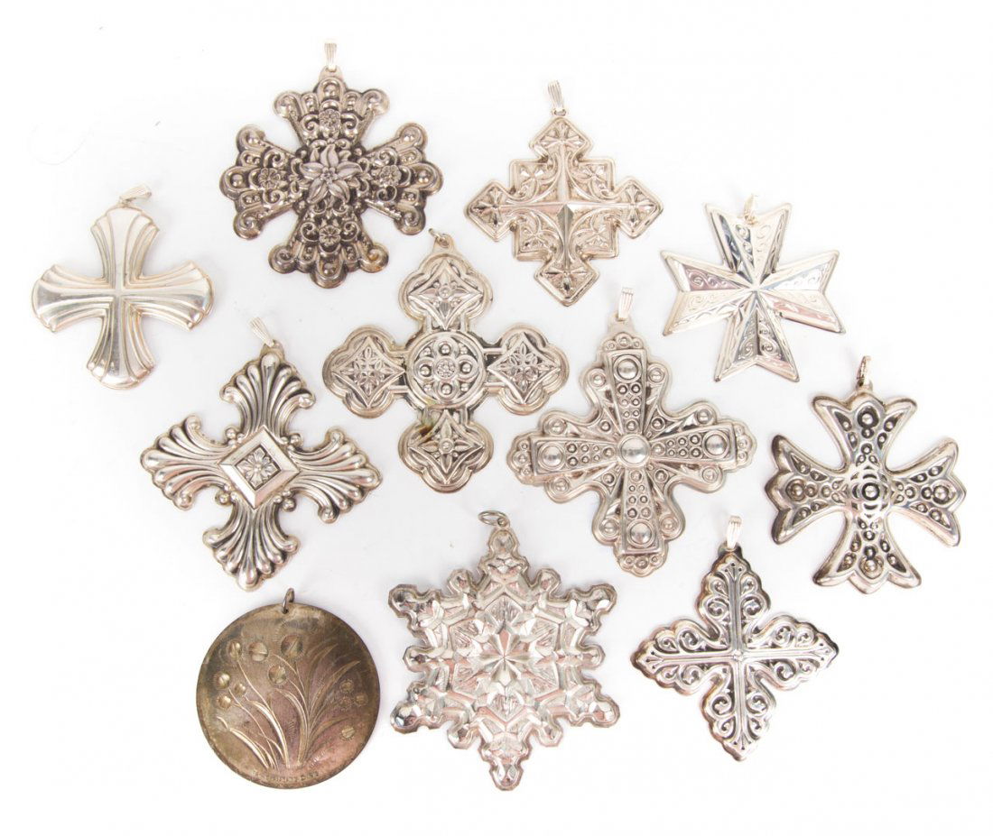 A collection of sterling silver Christmas crosses (1 of 6)
