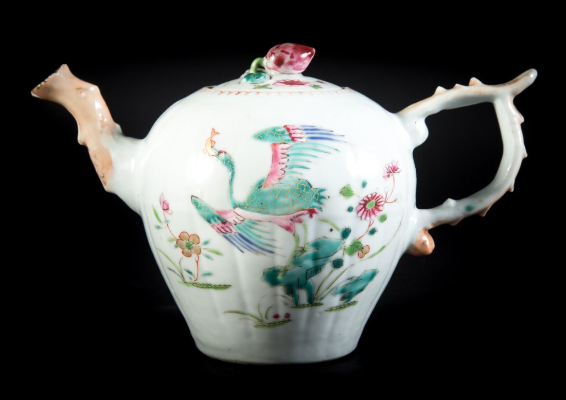 Chinese Export Famille Rose globular teapot (1 of 7)