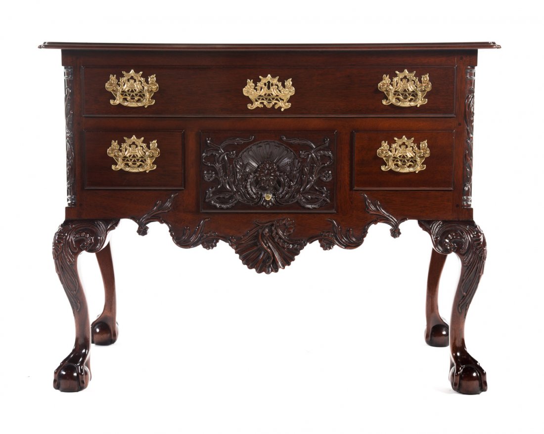 Kindel Chippendale style mahogany lowboy (1 of 4)