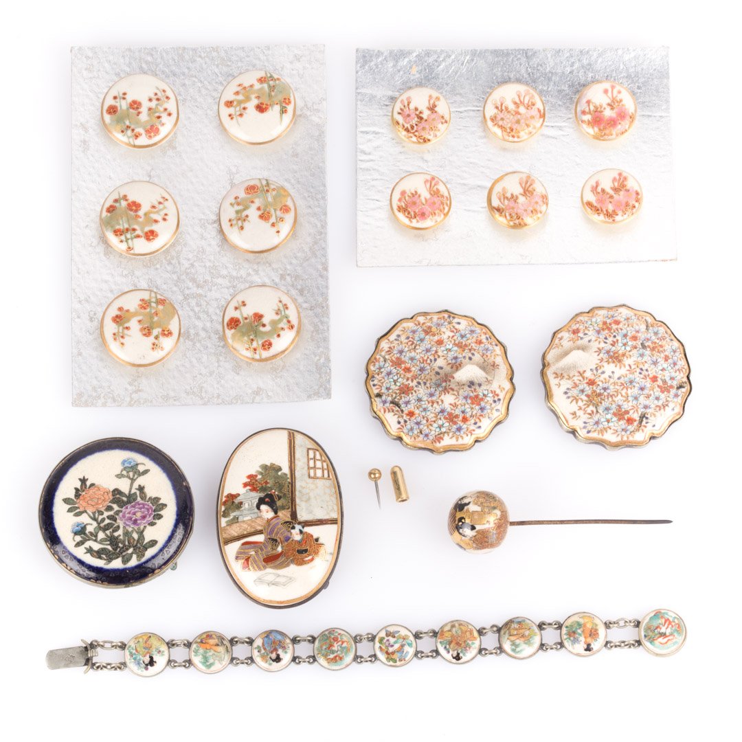 A Collection of Satsuma Jewelry and Buttons (1 of 5)