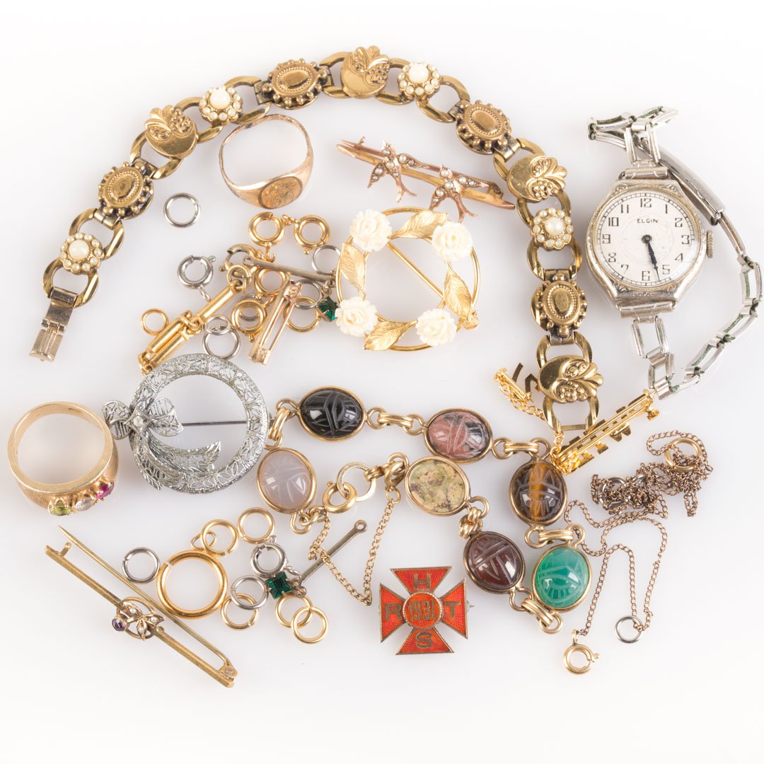 A Selection of Gold Jewelry (1 of 3)