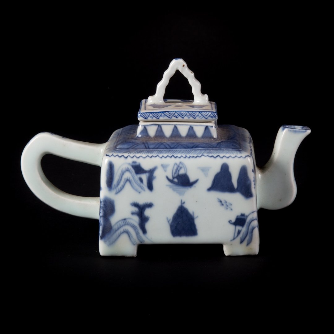 Chinese Export Canton porcelain square teapot (1 of 5)