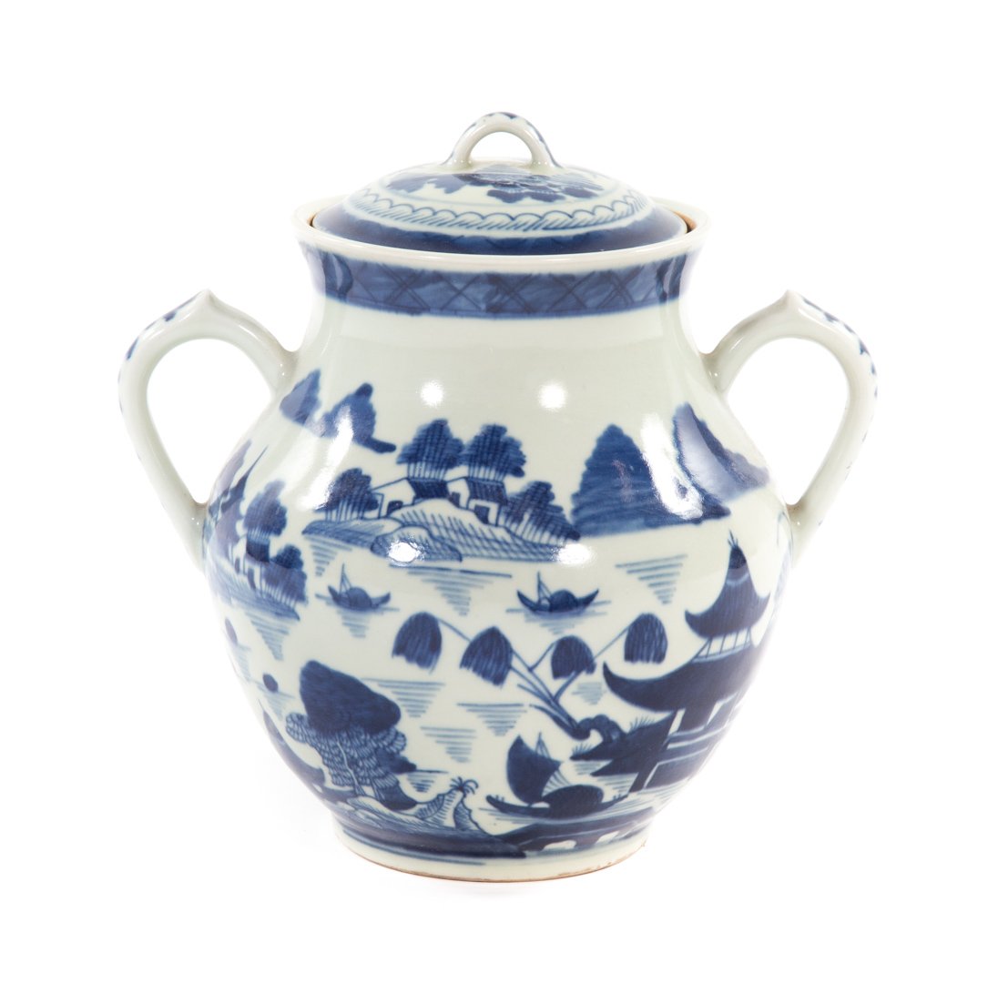Chinese Export Canton covered jar (1 of 4)