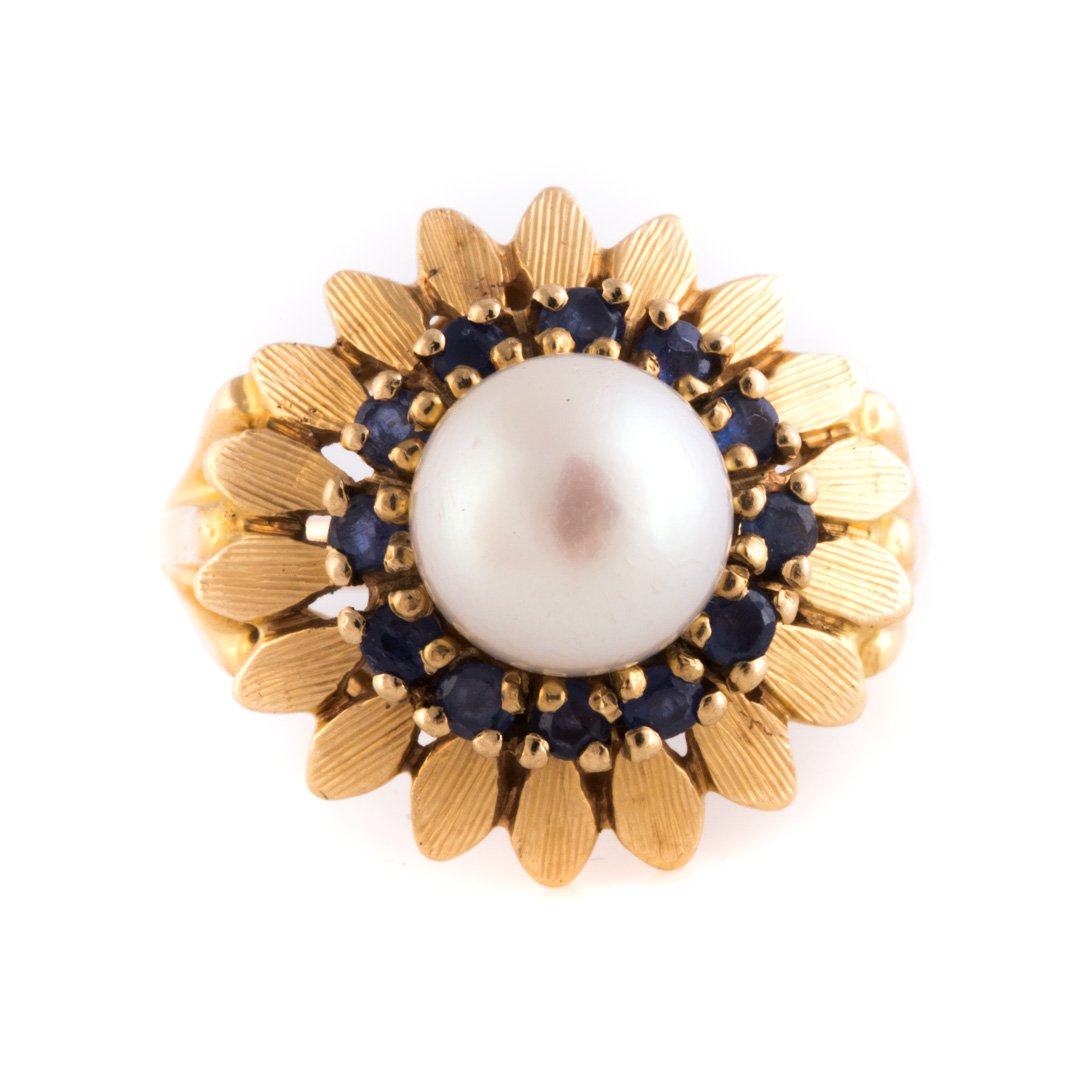 A Sapphire and Pearl Ring in 14K Gold (1 of 4)
