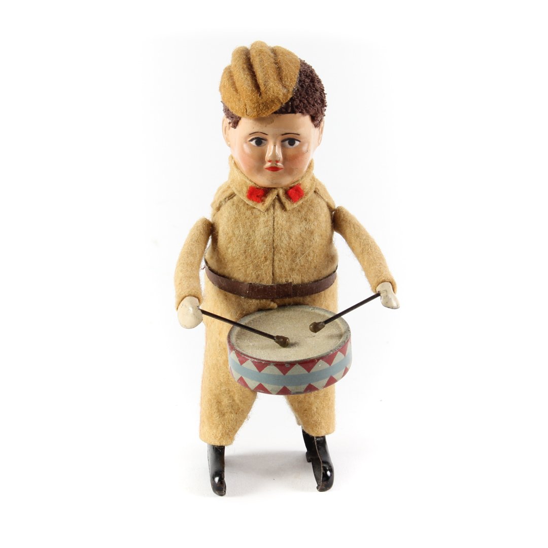 Schuco Soldier Boy with Drum: .