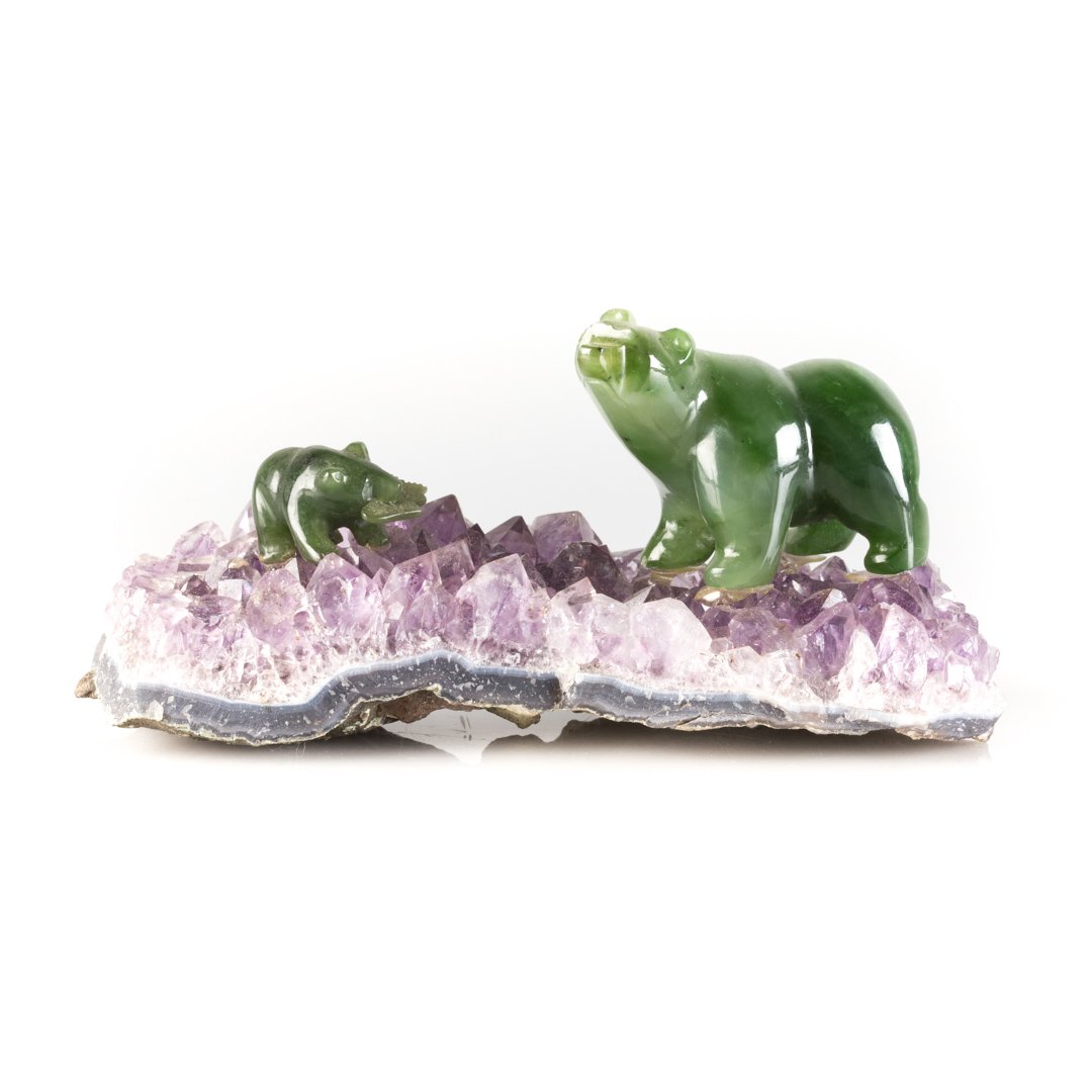 Inuit carved jade bear group (1 of 2)