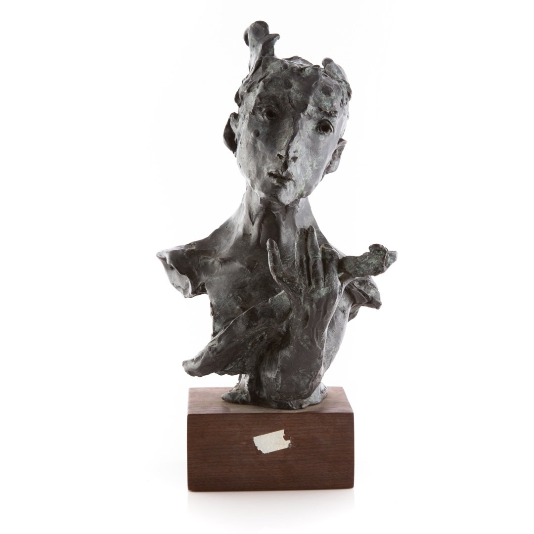 Abstract sculpture of a violin player (1 of 6)