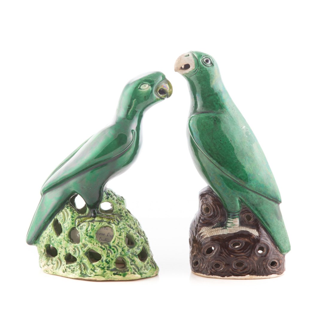 Two Chinese Export porcelain parrots (1 of 3)
