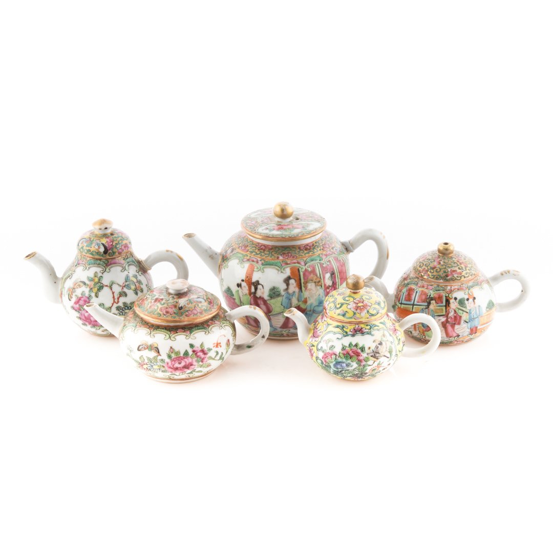 Five Chinese Export porcelain miniature teapots (1 of 3)